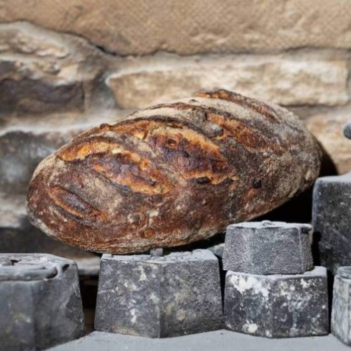 Pain de blé semi complet aux oranges confits bio au levain